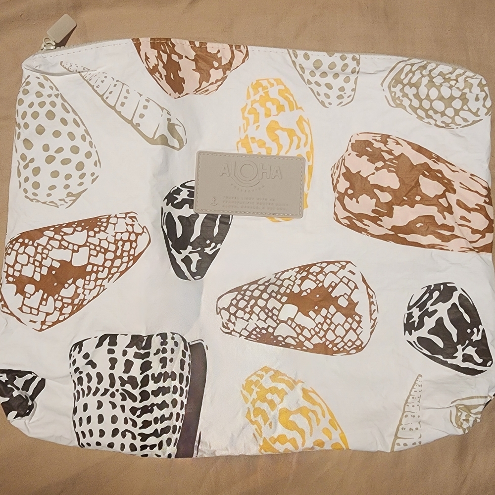 Aloha Collection Reversible Shell Pouch